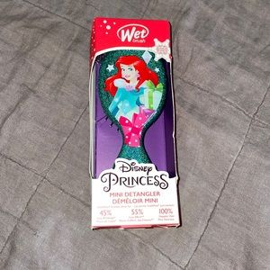 Disney limited edition mini Little Mermaid brush